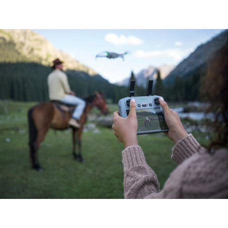 DJI - Mini 4 Pro avec radiocommande DJI RC 2